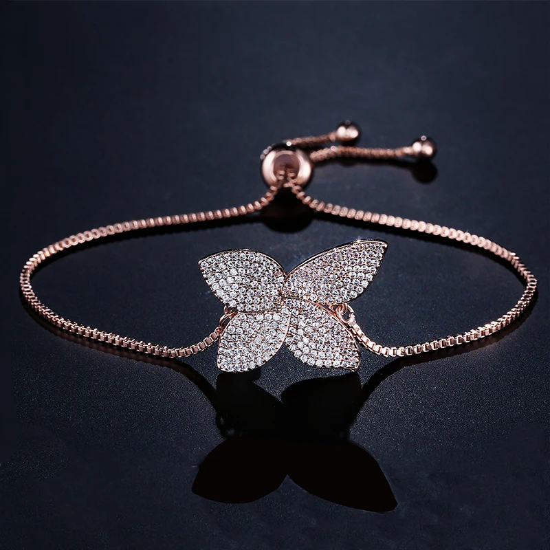 Bracelet fleur en zircon blanc 10