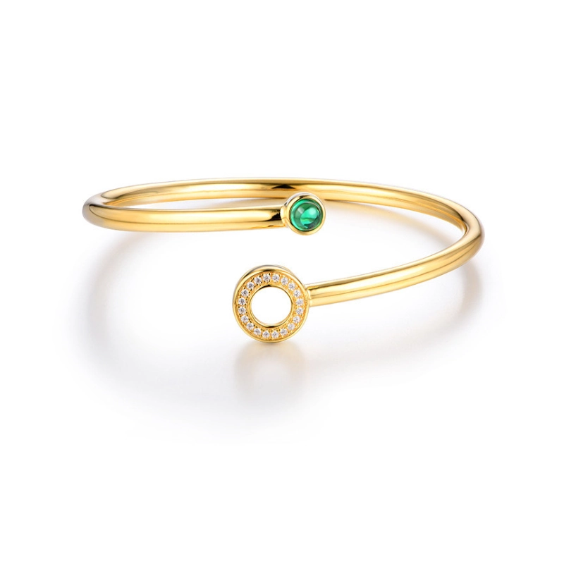 Sophisticated Emerald Birthstone Bracelet in Sterling Silver – Gold Plated - main
