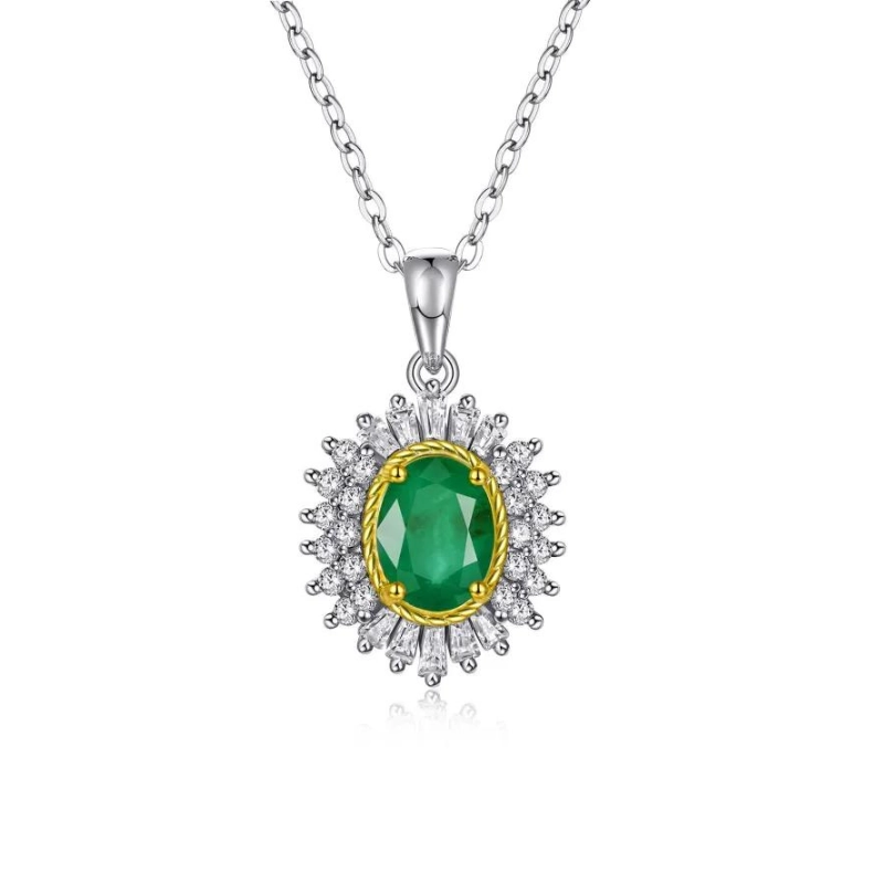 Beautiful Pendant Necklace with Emerald Birthstone - main