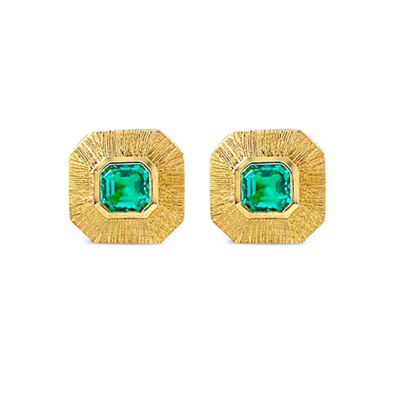 Classy earrings with embedded emerald birthstone - main image